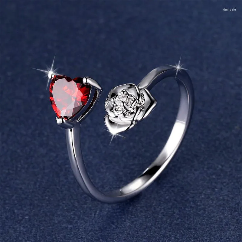 Bröllopsringar Luxury Female Red Heart Crystal Justerbar Ring Classic Silver Color Engagement Minimalist Metal for Women