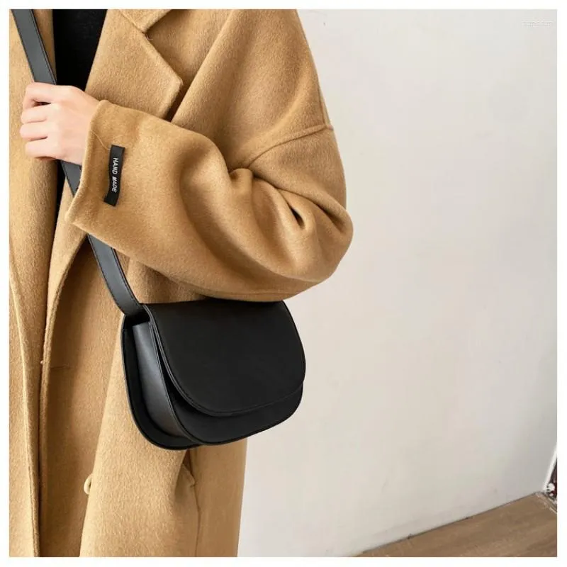 Abendtaschen Winter Kleine PU-Leder Umhängetasche für Frauen Mode Damen Handtaschen Geldbörsen Einfache hochwertige Retro-Schultertasche
