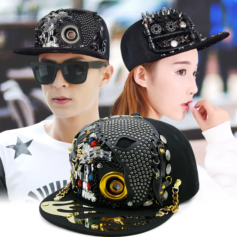 Punk Ball Cap Hip Hop Unisex Stylish and Porous Flat Brim Cap med Skull and Studs Decoration