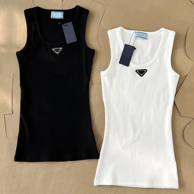 Womens Tank Top Designer Vest Triangle Summer Top Top Vest Stest Stest Ulicualess Stest Classic Style متوفر في مجموعة متنوعة من الألوان