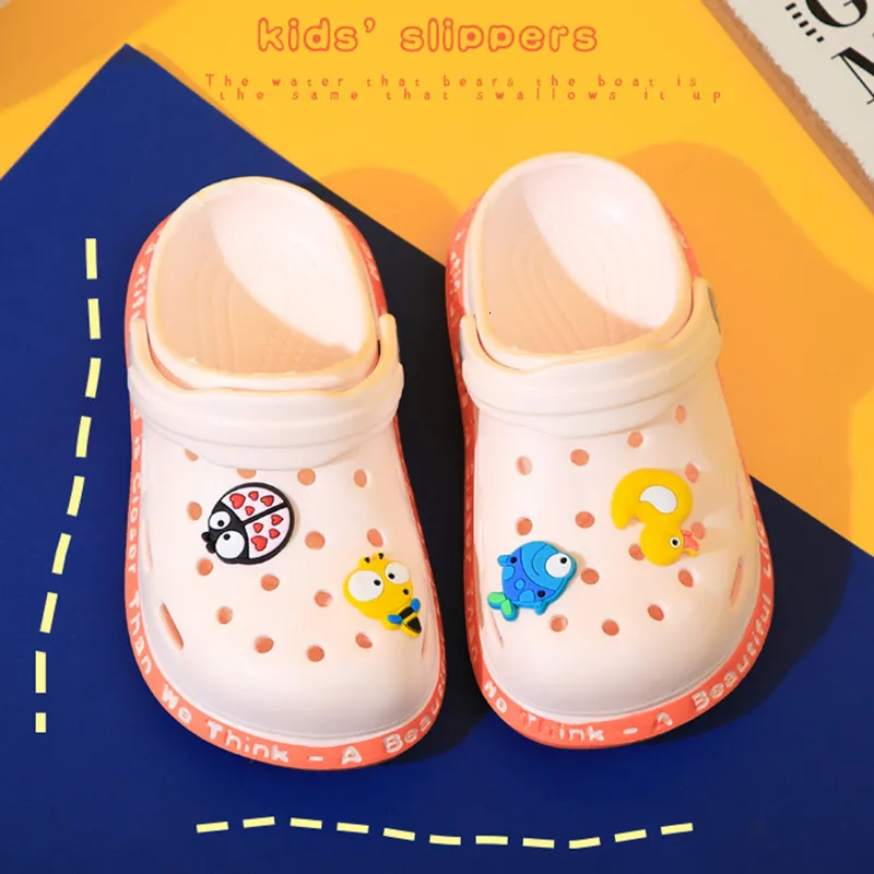 Sandales Garçons Filles Enfants Pantoufles Dessin Animé Chaussures Jardin Adolescents SlipOn Diapositives Famille Enfants Femmes Mules Plage 230608