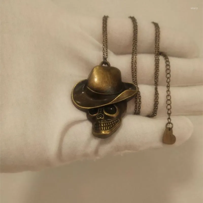 Подвесные ожерелья 1 кусок 3D ковбойской шляп Свитер Свитер Цепь хип -хоп мужчины и женщины -ювелирные украшения материал сплав сплав Зимний продукт