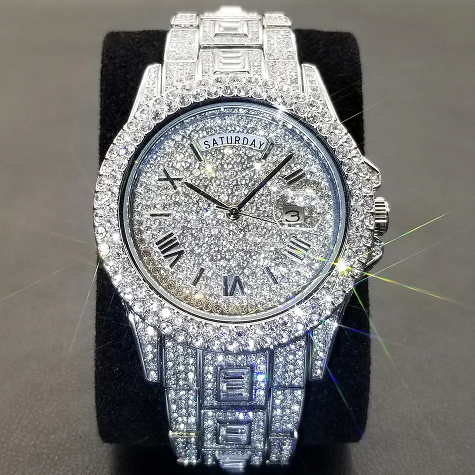 Autres montres MISSFOX Day Date Watch For Men Luxury Full Diamond Silver Quartz Montre-bracelet Hip Hop Iced Out Montres étanches Drop 230607