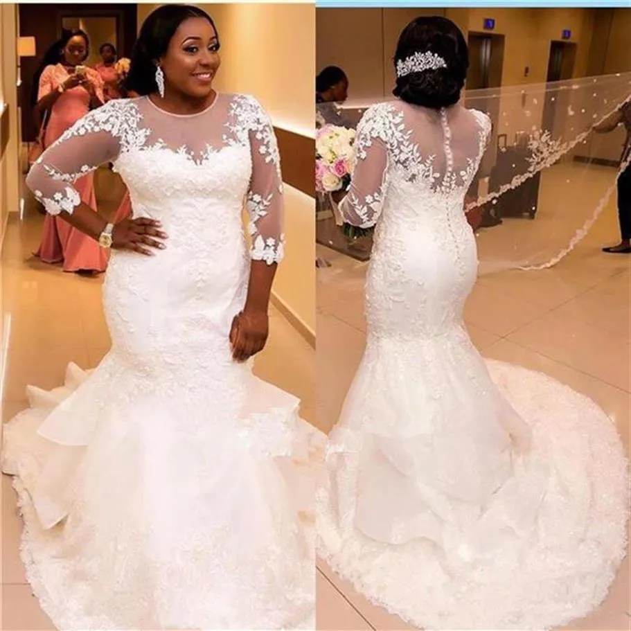 Robes de mariée en dentelle sirène grande taille 2019 Nouveau 3 4 Manches longues Robes de mariée africaines Courtl Train Volants Tulle Sheer Bridal Gow251K