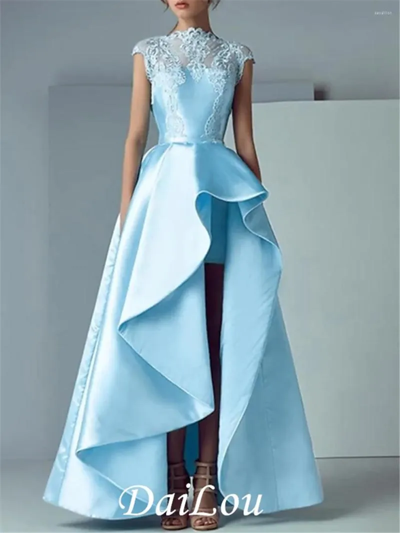 Festklänningar A-Line Prom Cut Out Elegant Dress Engagement Asymmetrical Jewel Neck Sleeveless Satin med SASH veck broderi