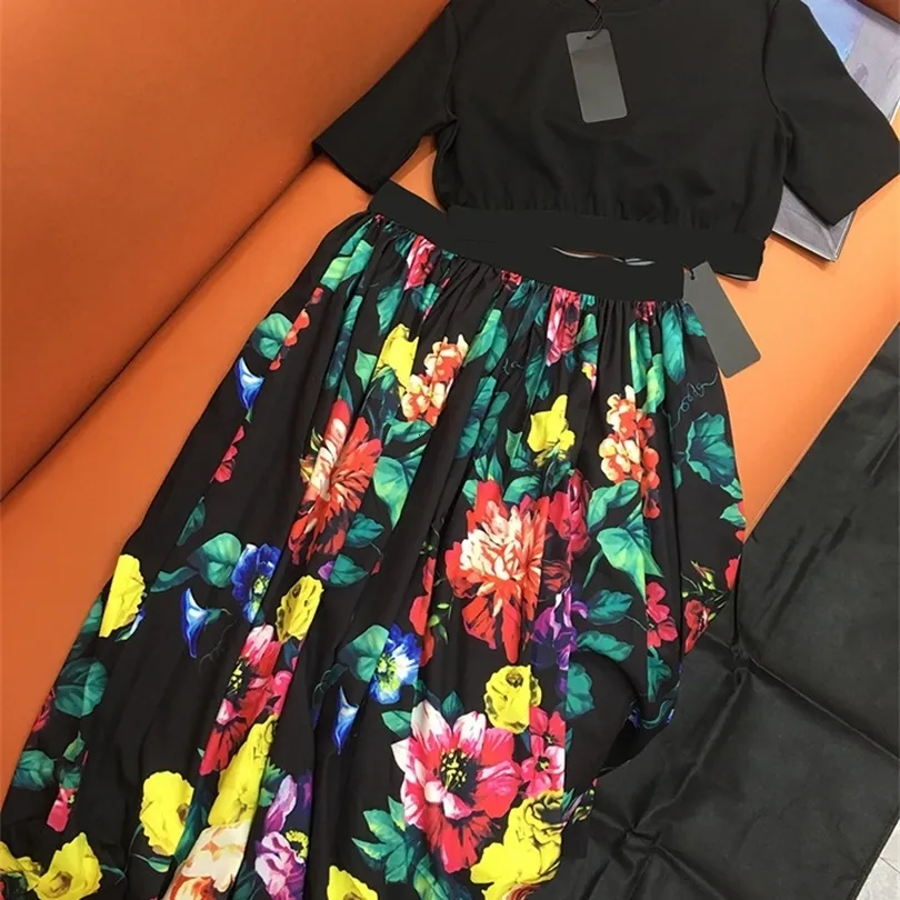 Abito a due pezzi Svoryxiu Fashion Summer Vintage Splendido vestito con gonna a fiori stampati Maglietta a maniche corte da donna TopsElastico in vita Slim Half 230607