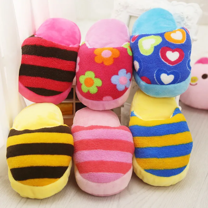 1 Pz Cute Dog Toys Suono Morbido Peluche Pantofole Pet Puppy Chew Squeaker Squeak Peluche Suono Giocattolo Per Cani di Piccola Taglia Gatti Prodotti per animali domestici