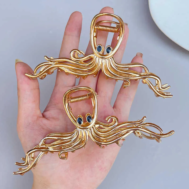 Dangle Chandelier 2023 New Gold Octopus Hair Claw Headwear Punk Fashion Meta Animal Hairpin Gothic Cool Clip Hair Accessories for Women Jewelry Z0608