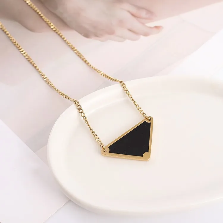 triangle pendant necklace jewelry heart necklaces gold chain men mossanite cross medusa mens chain necklace best designer mens hip hop bridal jewelry Halloween