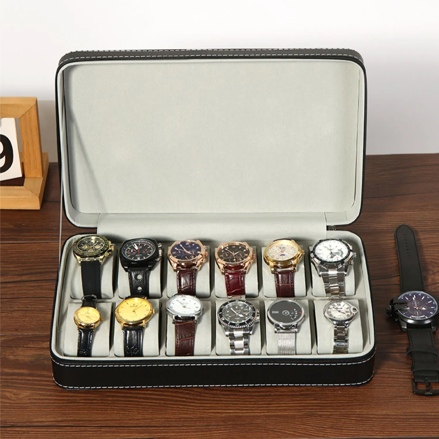 Boîtes de montres Cas 61012 Fentes Boîte de montre-bracelet Porte-montre de voyage Étui de rangement Organisateur Fermeture à glissière noire PU Montre en cuir Boîtes à bijoux Boîte d'affichage 230607