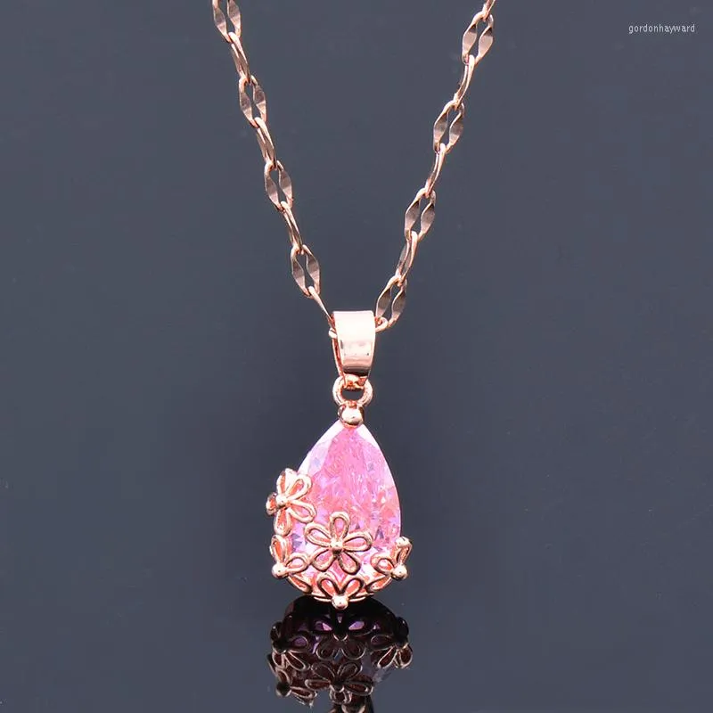 Подвесные ожерелья киозол корейская мода из нержавеющей стали розовая цветочная цепь Золотая цветовая колье для женщин -ювелирных аксессуаров.