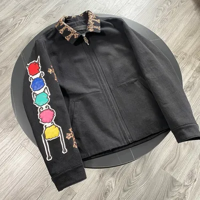 Damenjacken Wollknäuel-Cartoon-Element-Leopardenmuster-Patch-Lederjacke Herren-Jacke mit versilbertem Schwertrevers 230608