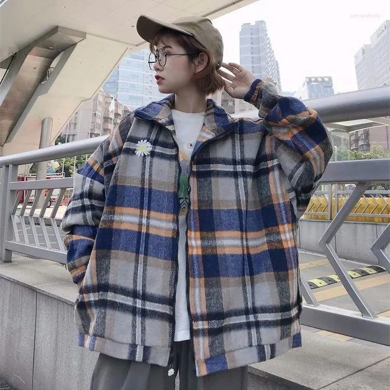 Vestes pour femmes Harajuku manteau pour hommes femmes 2023 automne Hong Kong Style rétro Plaid Baseball veste lâche étudiant épais laine Techwear