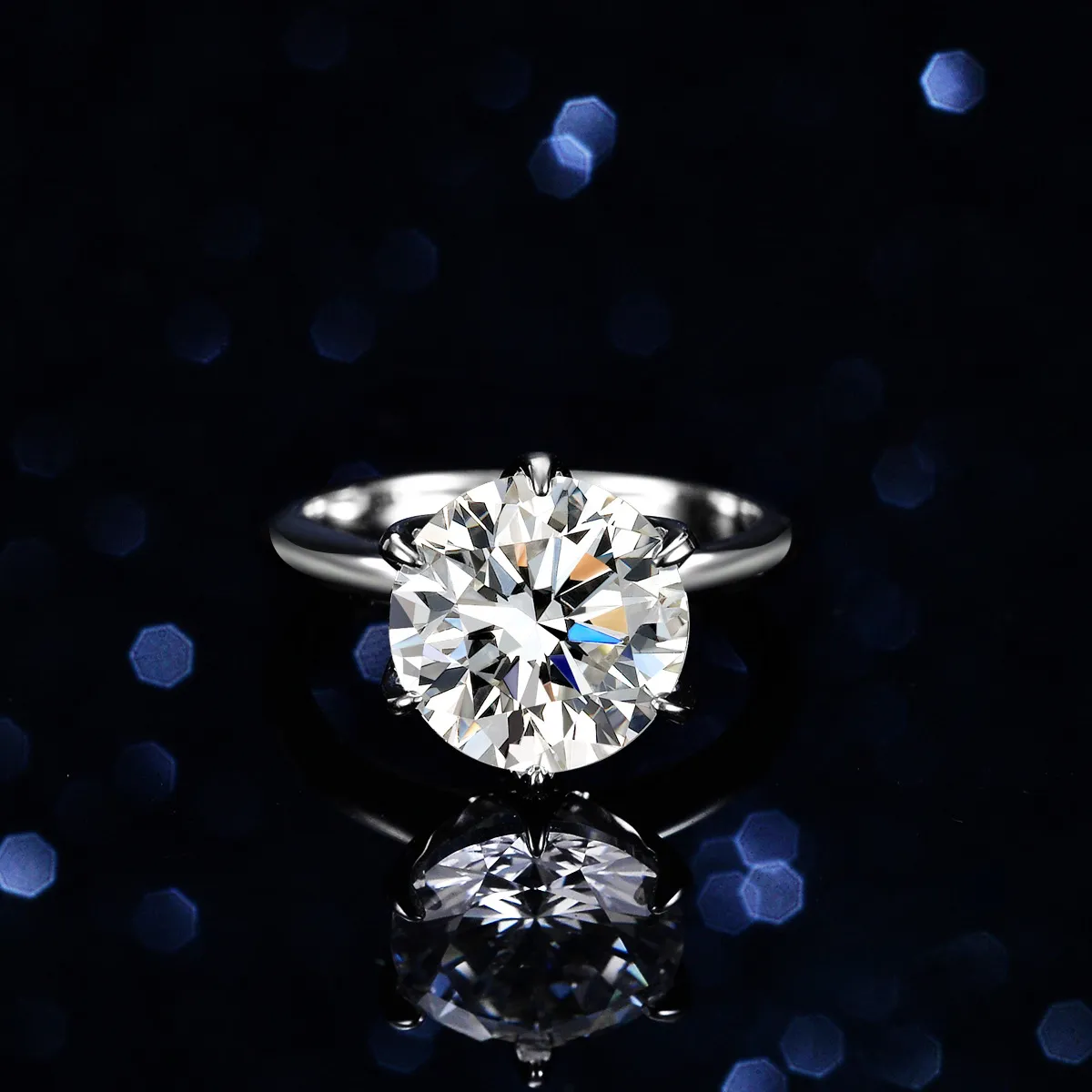 2,293 Big Diamond Ring Stock Photos - Free & Royalty-Free Stock Photos from  Dreamstime