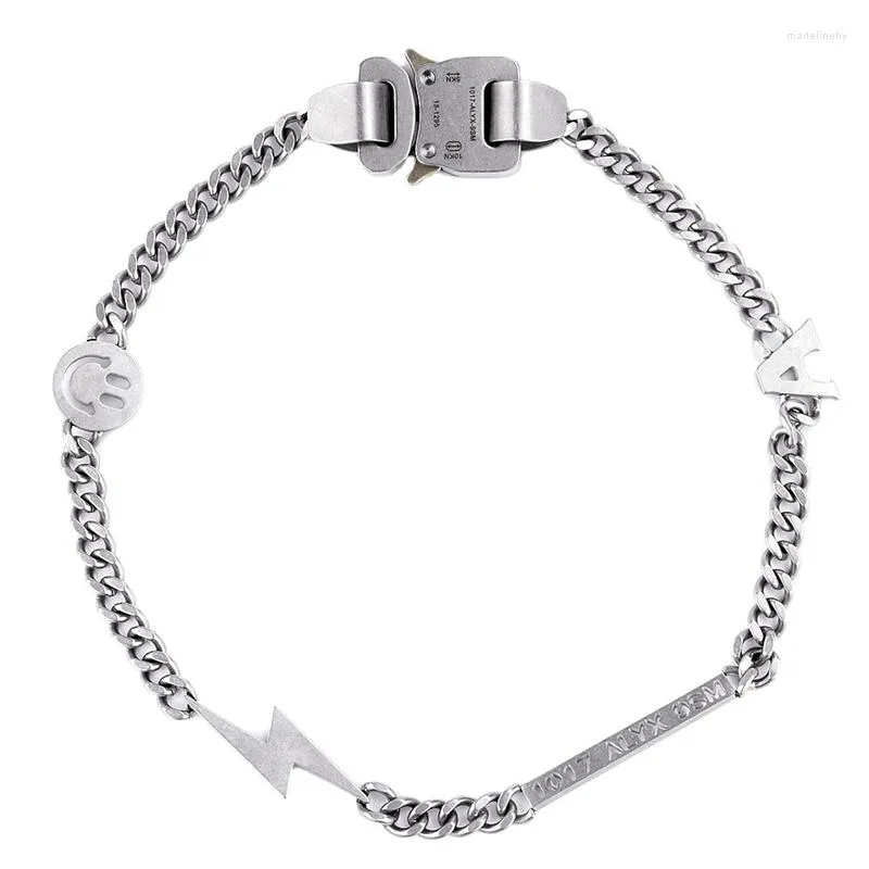 سلاسل أزياء Alyx Necklace Men نساء نساء عالية الجودة 1017 9SM خطر الشعار رسائل Titanium الصلب