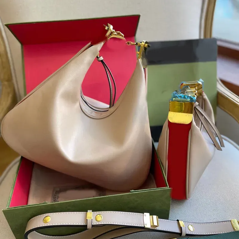 Luxurys Designers Shoulder Bags Armpit Underarm Saddle Handbag Messenger Women Totes Fashion Handbags Classic Crossbody Clutch Purse Wallet Feather