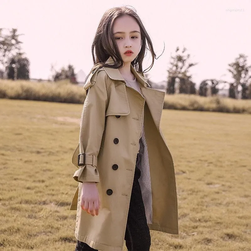 Płaszcz dziewcząt w stylu Anglia na wiosenne wiatrową jesień bawełniane nastolatki dla dzieci długie płaszcze róg moda odzieży 2023