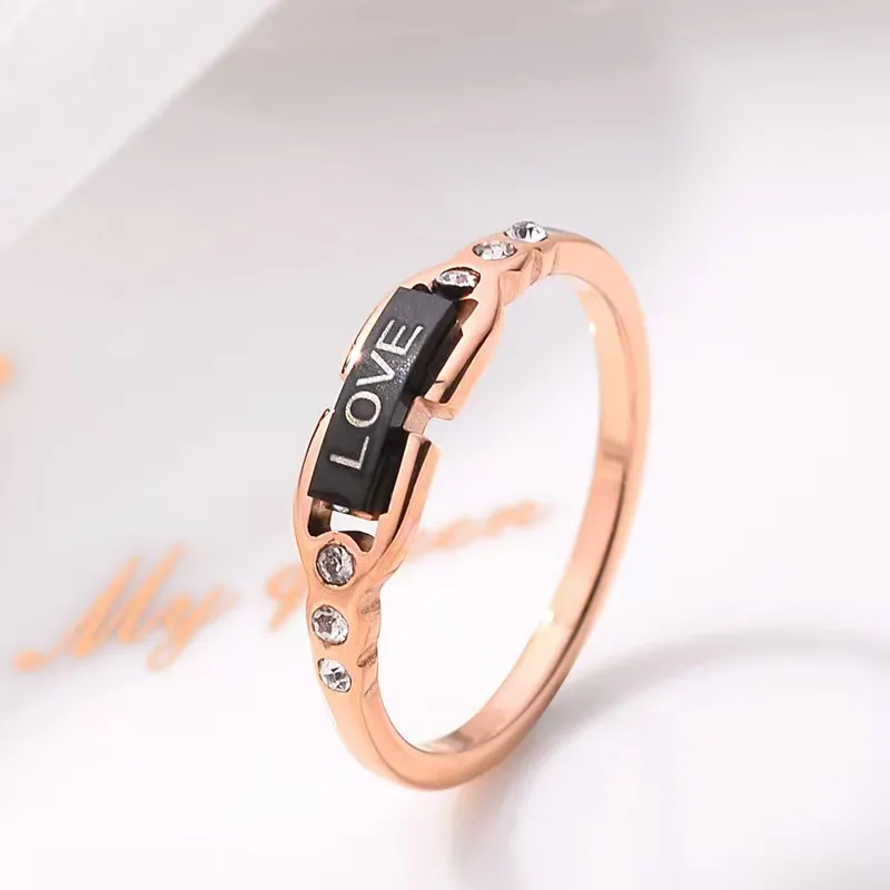 Дамские дизайнерские кольцо любовь классическая полоса ювелирные украшения титановые стальные винты алмаз дамы мужчины кольцо с золотой.