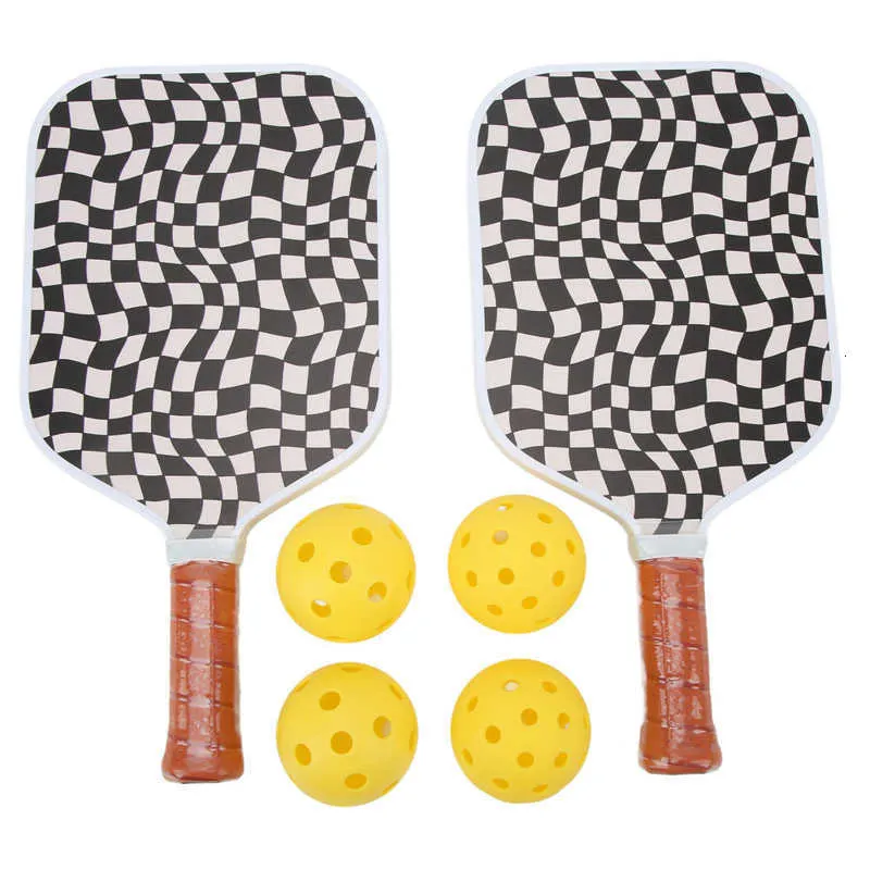 テニスラケットカーボンファイバーピックルボールパドルアウトドアサンドビーチスポーツ230608の2と4ボールのセット