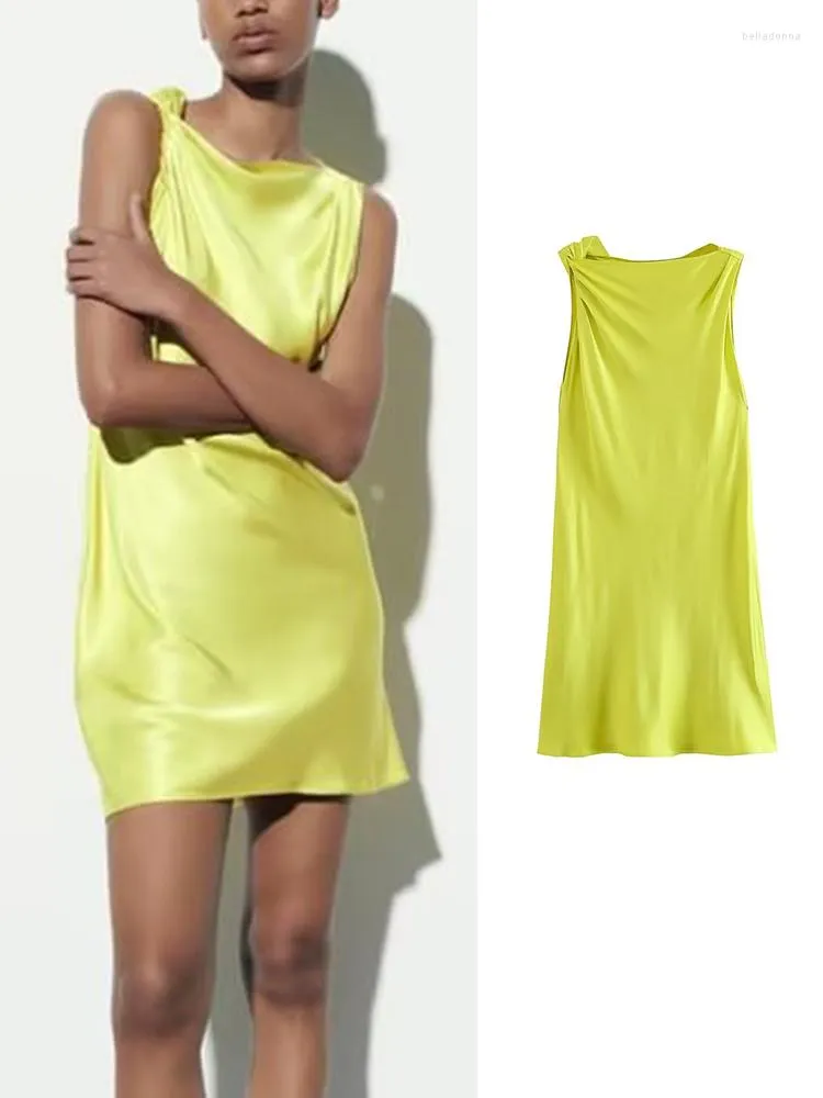 Повседневные платья узел украсить женщину желтые мини -женские женщины винтажные рукавов широкий воротник 2023 Дизайн складки летний шикарный женский короткое платье
