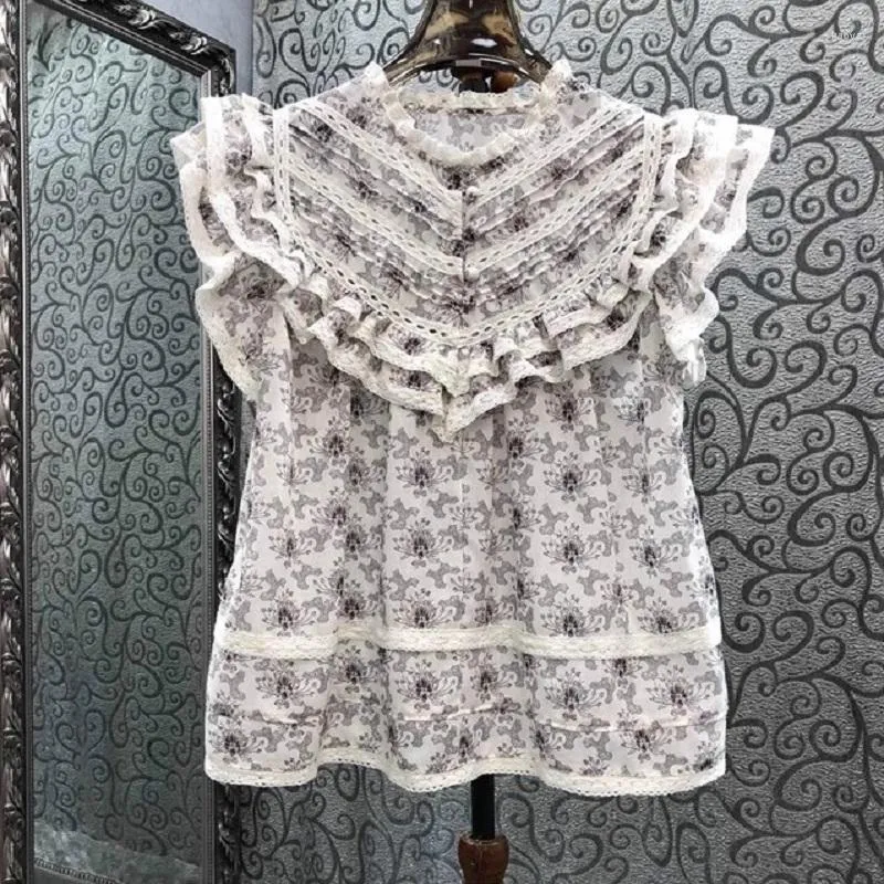 Kvinnors blusar Bomullstoppar 2023 Summer Fashion Women Vintage Floral Prints Ruffle Lace Patchwork Casual White Black Blusas