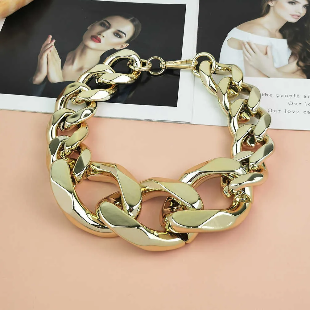 ボンドガール　Preek U-KIN HOOP NECKLACE Amazon.com: COLORFUL BLING 14k Gold Hiphop Rhinestone
