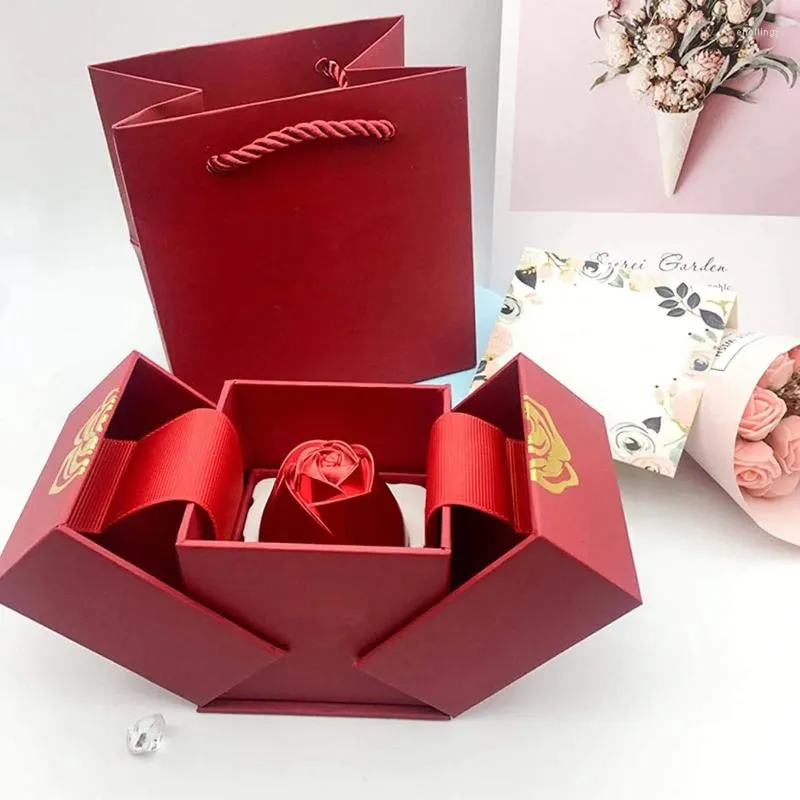 Sacchetti per gioielli Sollevamento di scatole di rose in metallo Scatole per proposte e imballaggi Collana Organizzatore Display per anelli Regalo