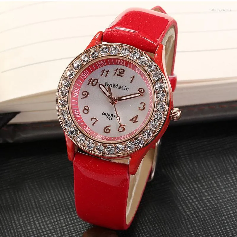 Armbandsur Womage Women Watches Casual Ladies Crystal Women's Quartz armbandsur läderband Montre Femme