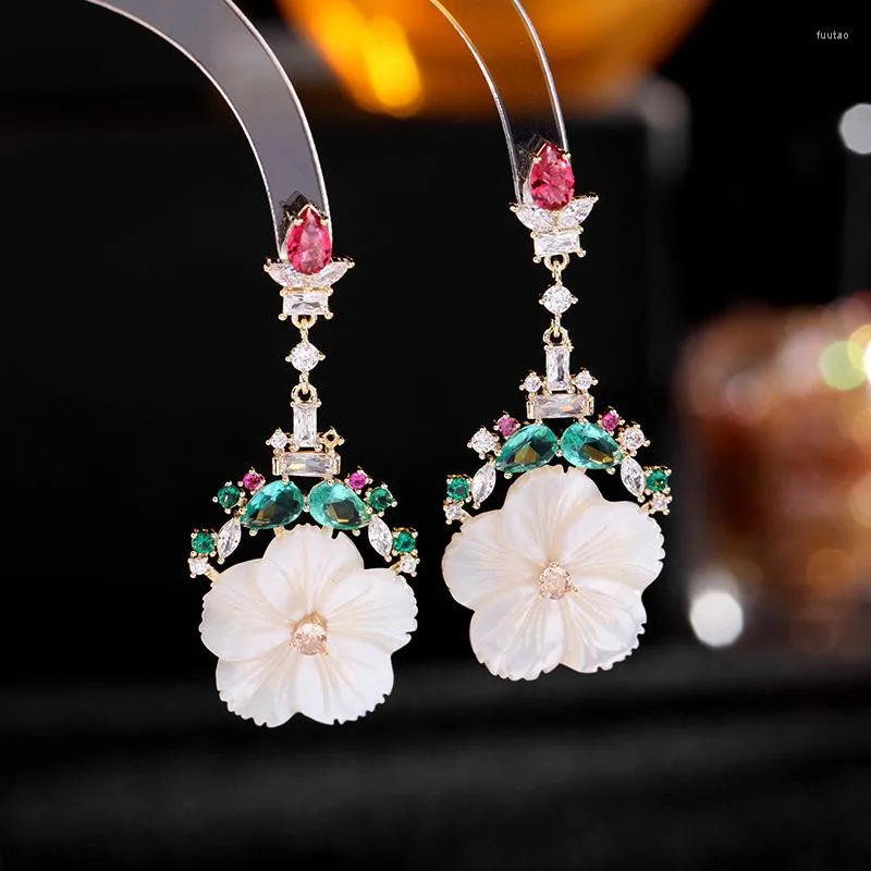 Dangle Earrings Exquisite Elegant Long Drops For Women Natural Shell Flower Shape Zircon Pendant Vintage Accessories