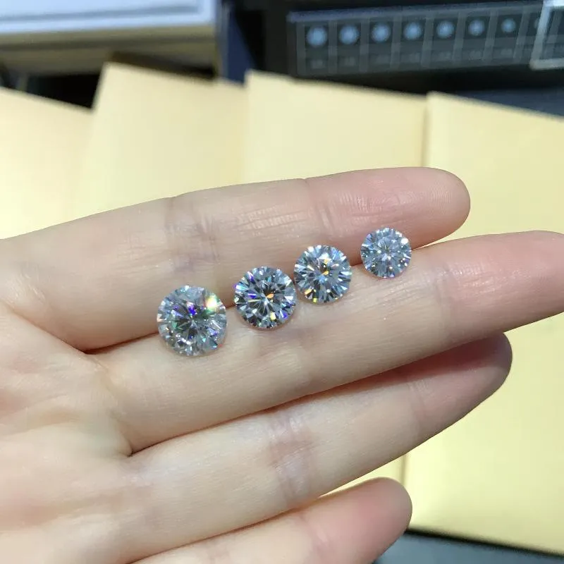 Cluster Rings Poetry Of Jew Store Round 1.00ct D VVS 6.5mm Moissanite Loose Stone Beads Custom Ring Pendants For Diamond