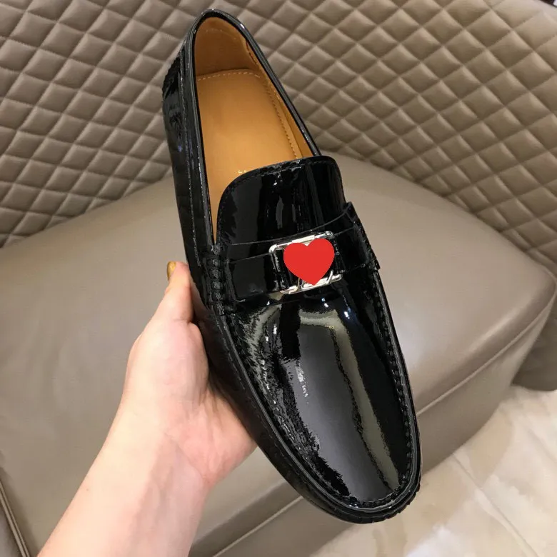 2023 marques de luxe conception en cuir véritable Brogue chaussure hommes respirant à lacets bout pointu chaussures habillées formelles fête bureau de haute qualité