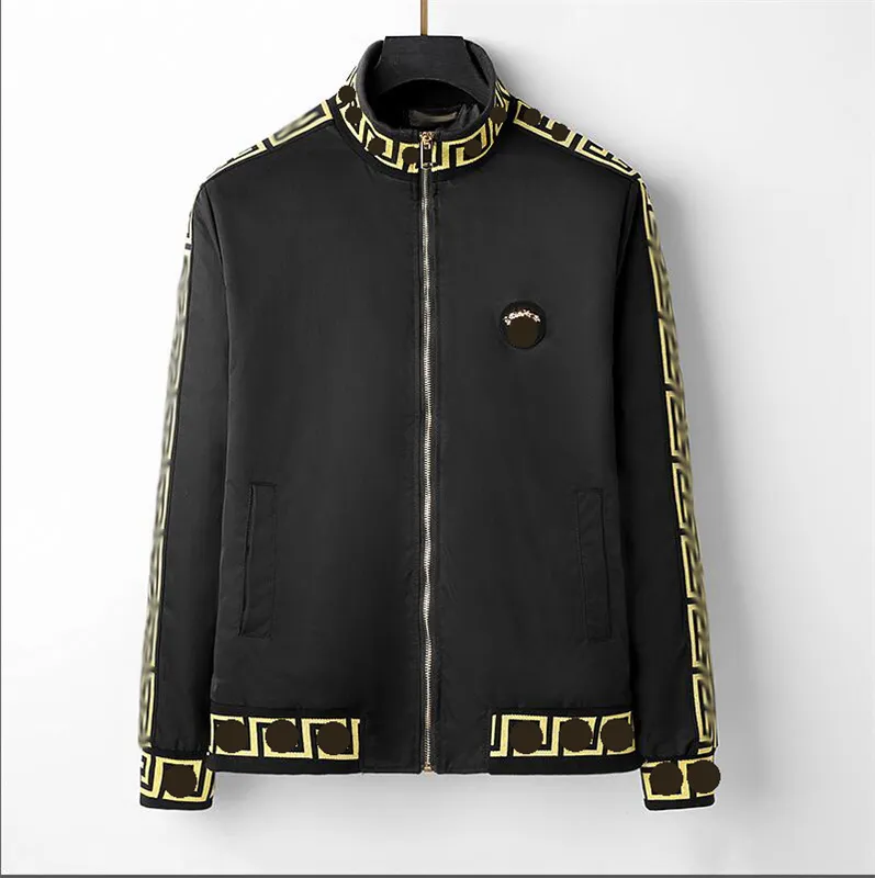 Franch Luxury Brand Windbreaker Mens Hooded Jacket Lätt solskyddskläder Spring Jackets Sleeve Armfunction Designers Mänkläddningar ##