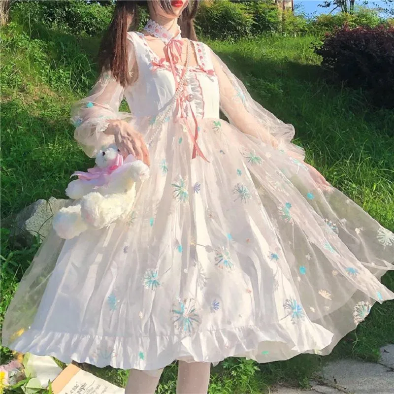 Casual klänningar japansk lolita stil vår höst kvinnor klär mori tjej blommig broderi prinsessa söt kawaii tyll ruffles fest