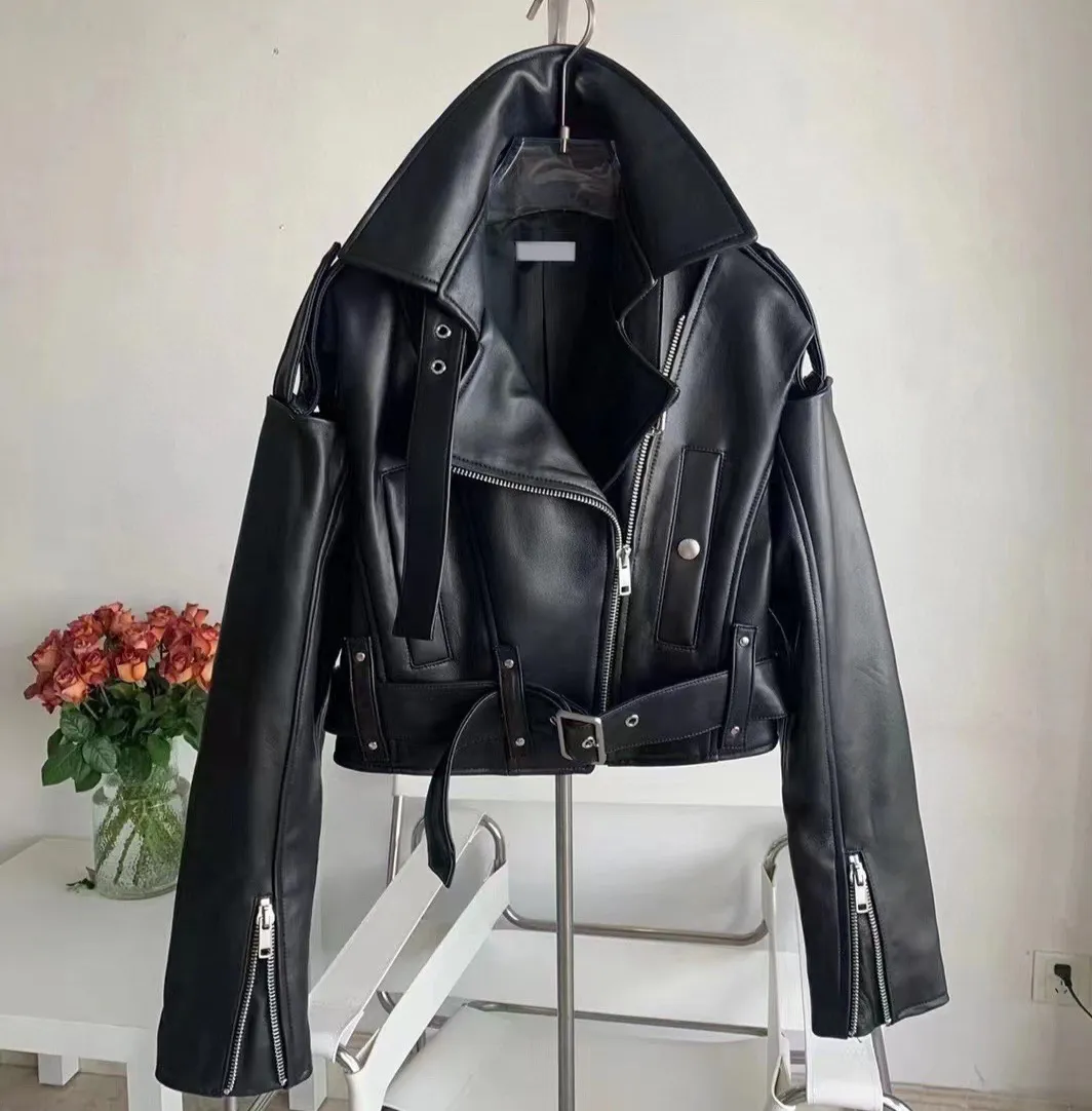 Lüks tasarımcı deri ceket kadın ceket kısa ceket moda motosiklet versiyonu sonbahar kış sıcak deri ceket yüksek kaliteli katlar
