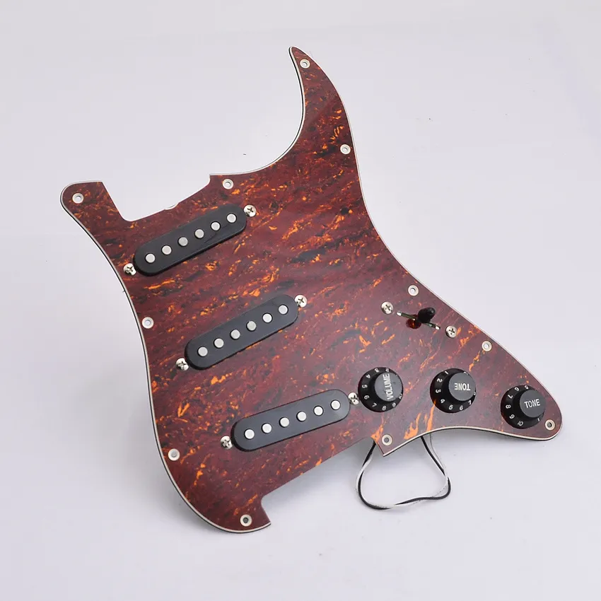 1Set Promotion (SSS) Black Alnico Single Coil Электро -гитара пикапы Pickguard загружены для гитары FD Style ST Style