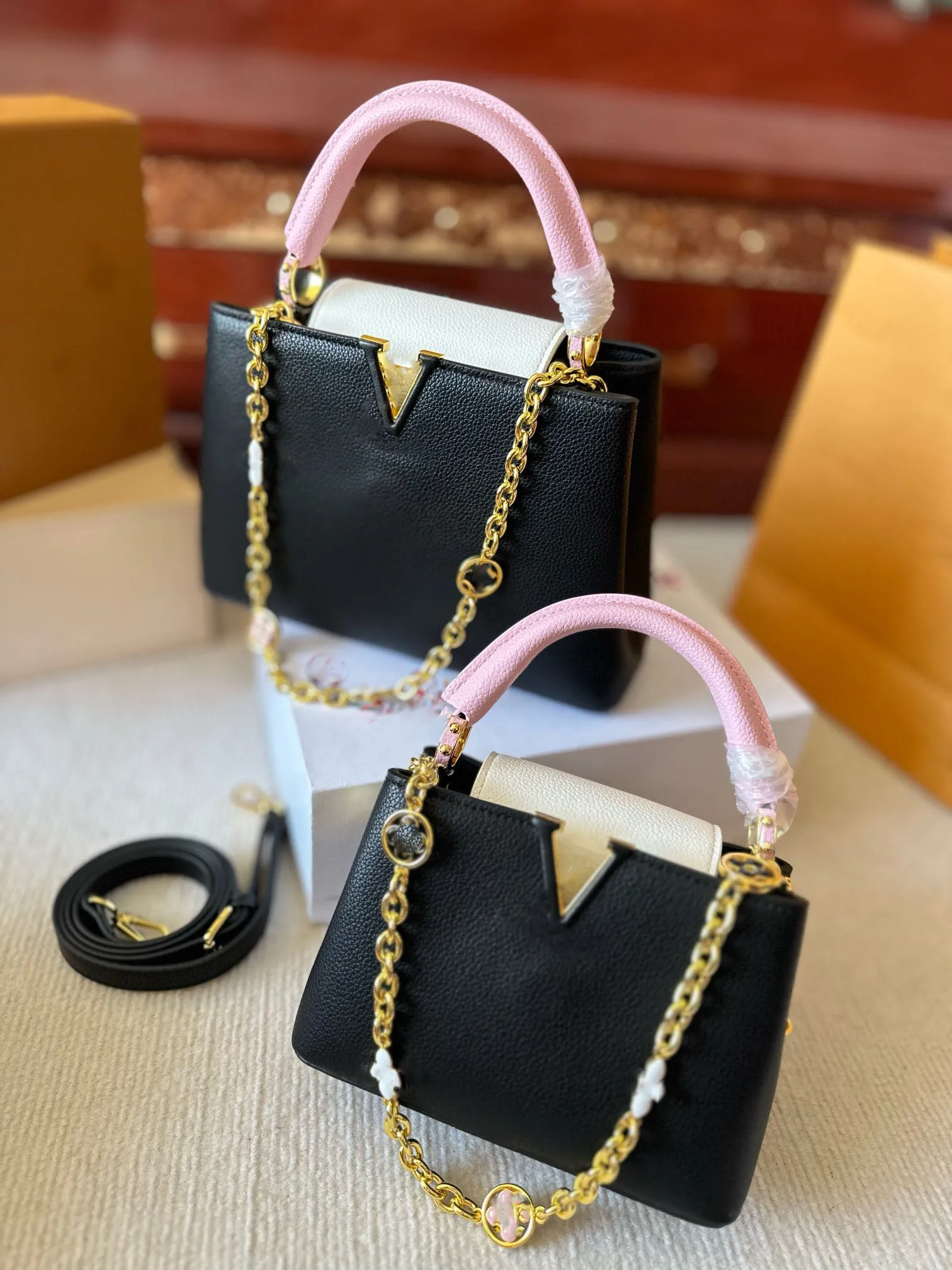 Women Bag Capsines Mini Rare Snake Skin Handle Bag Designer bag Wallet Handbag leahter Shoulder bags Crossbody Bag Lady Luxury bags Metal Chain Clutch Flap Totes Bag