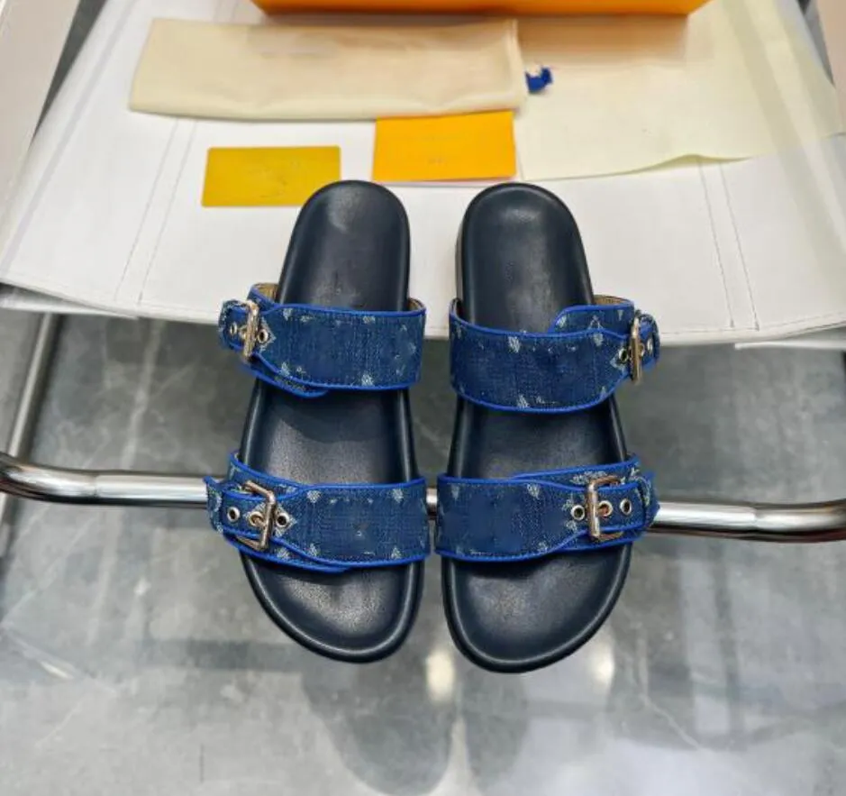 Blue Bom Dia Flat Mule Slippers 1A3R5M Cool без усилий стильные слайды 2 ремня скорректированные золотые пряжки женщин Летние сандалии размер евро 35-41