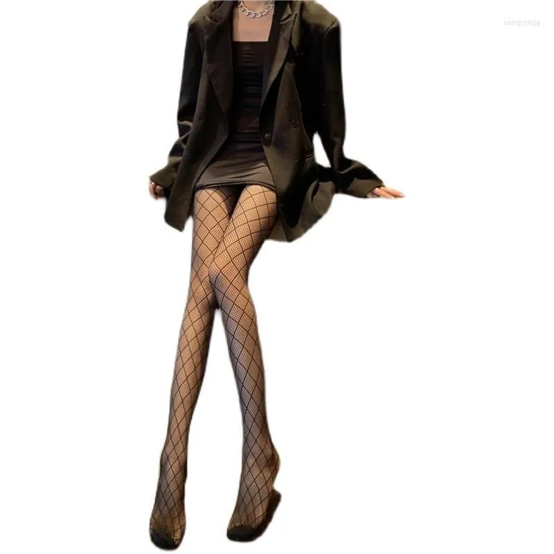 Kvinnliga strumpor hösten diamantformade mesh kvinnors tunna strumpbyxor vackra ben sexiga svarta strumpor