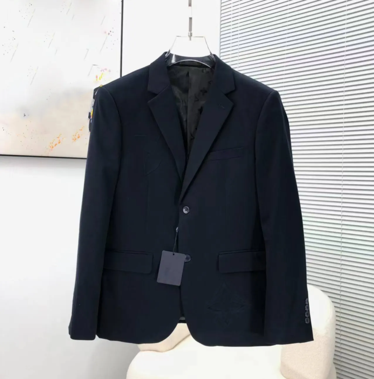 Black Mens Blazers رسالة طباعة تطريز طويل الأكمام مصمم أزياء أزياء السترة سترة العمل