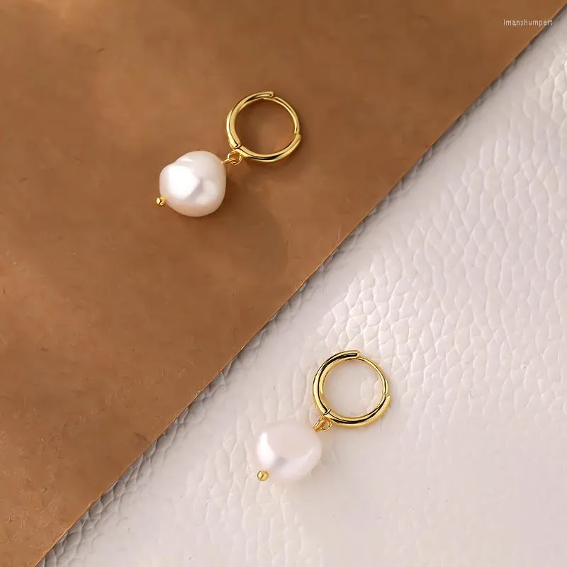 Orecchini a cerchio Minar Stile coreano Vera perla d'acqua dolce per le donne 14K Placcato oro Rame Huggie Orecchino Dichiarazione Gioielli da sposa