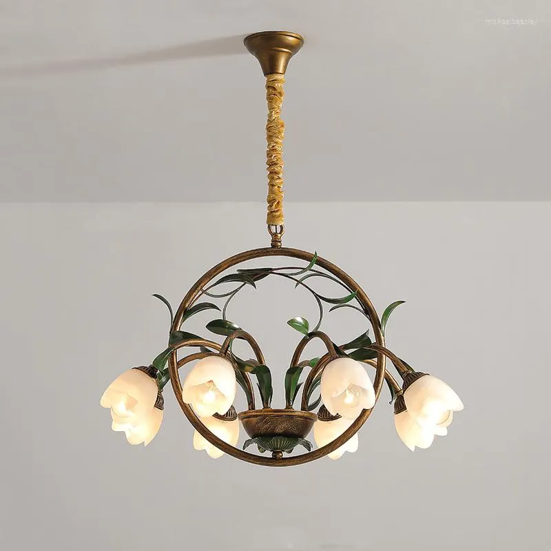 Chandeliers Nordic Green Vintage Villa Main El Decoration Pendant Lamp French Pastoral Small Fresh Style Flower Glass Bedroom Chandelier