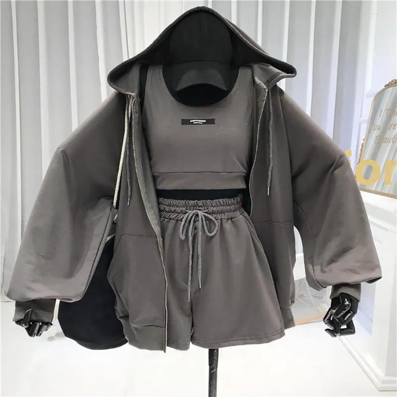 Women's Tracksuits 1 Set Women Coat With Hat Zipper Closure Pocket Long Sleeve Keep Warm Polyester Three Pieces Drawstring Shorts Vest