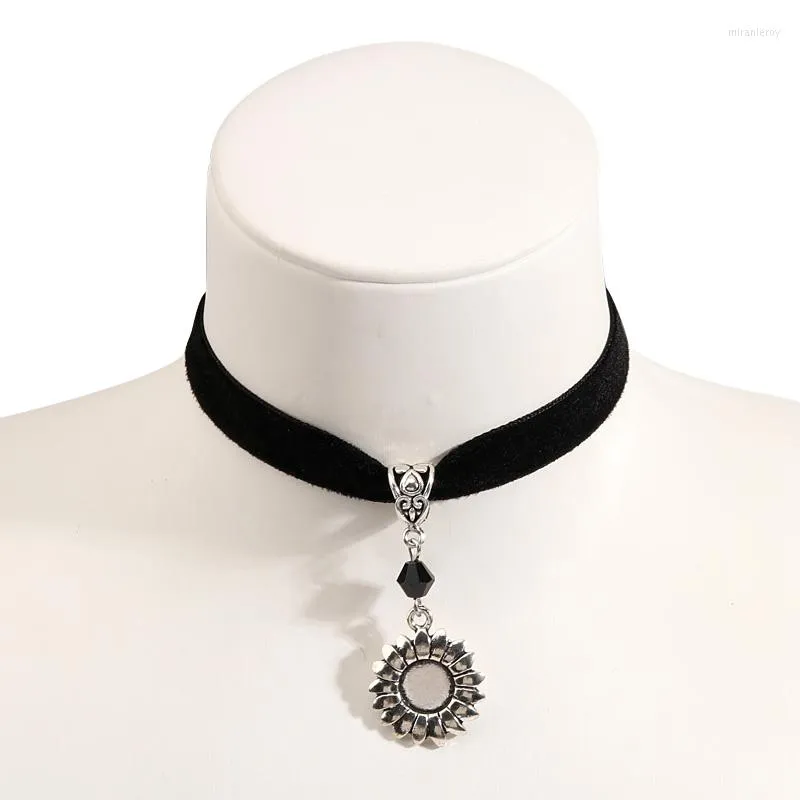 Choker Gothique Punk Petite Fleur Pendentif Collier Bijoux Conception Dark Art Velours Colliers Pour Femmes Filles DIY Bijoux Goth Cadeaux