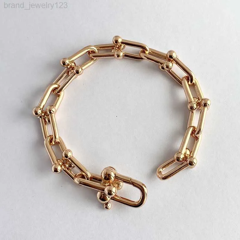 Luxury fashion high-end bracelet men and women style electroplating 18K rose gold U-shaped horseshoe buckle party gift