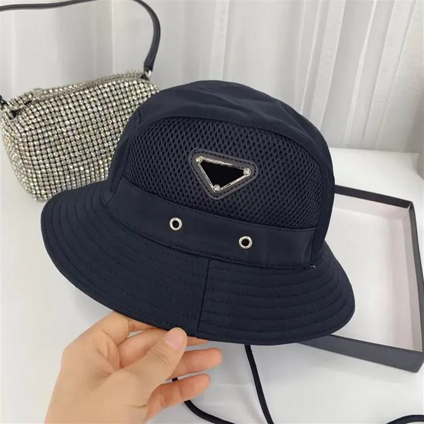 2022 Unisex Cotton Bucket Hat Men Summer Classic Sunscreen Windproof Hats Women Pure Color Sunbonnet Fedoras Outdoor Fisherman Bea262N