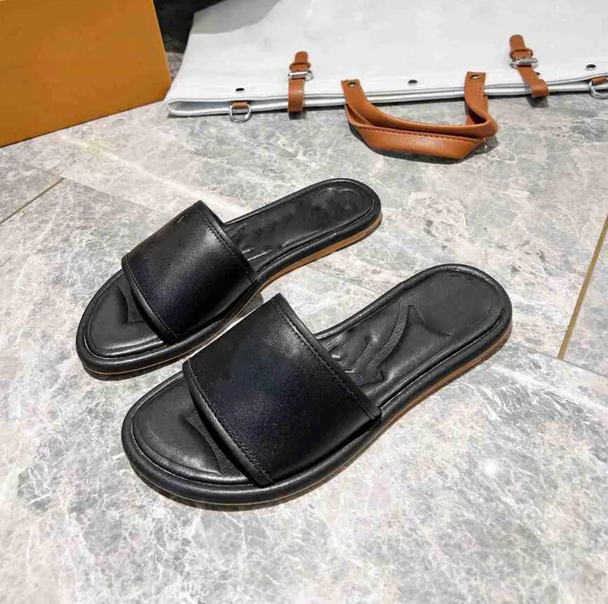 2023 Slippers Magnetic Flat Mule Slippers Ladies Rubber Leathe