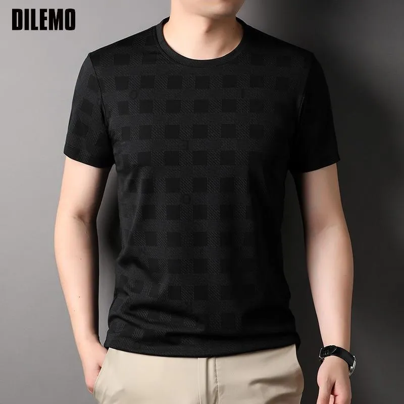 T-shirt da uomo Top di marca estiva di alta qualità Designer Trendy Fashion Street Tshirt per uomo Plaid manica corta Abbigliamento casual Uomo 230609