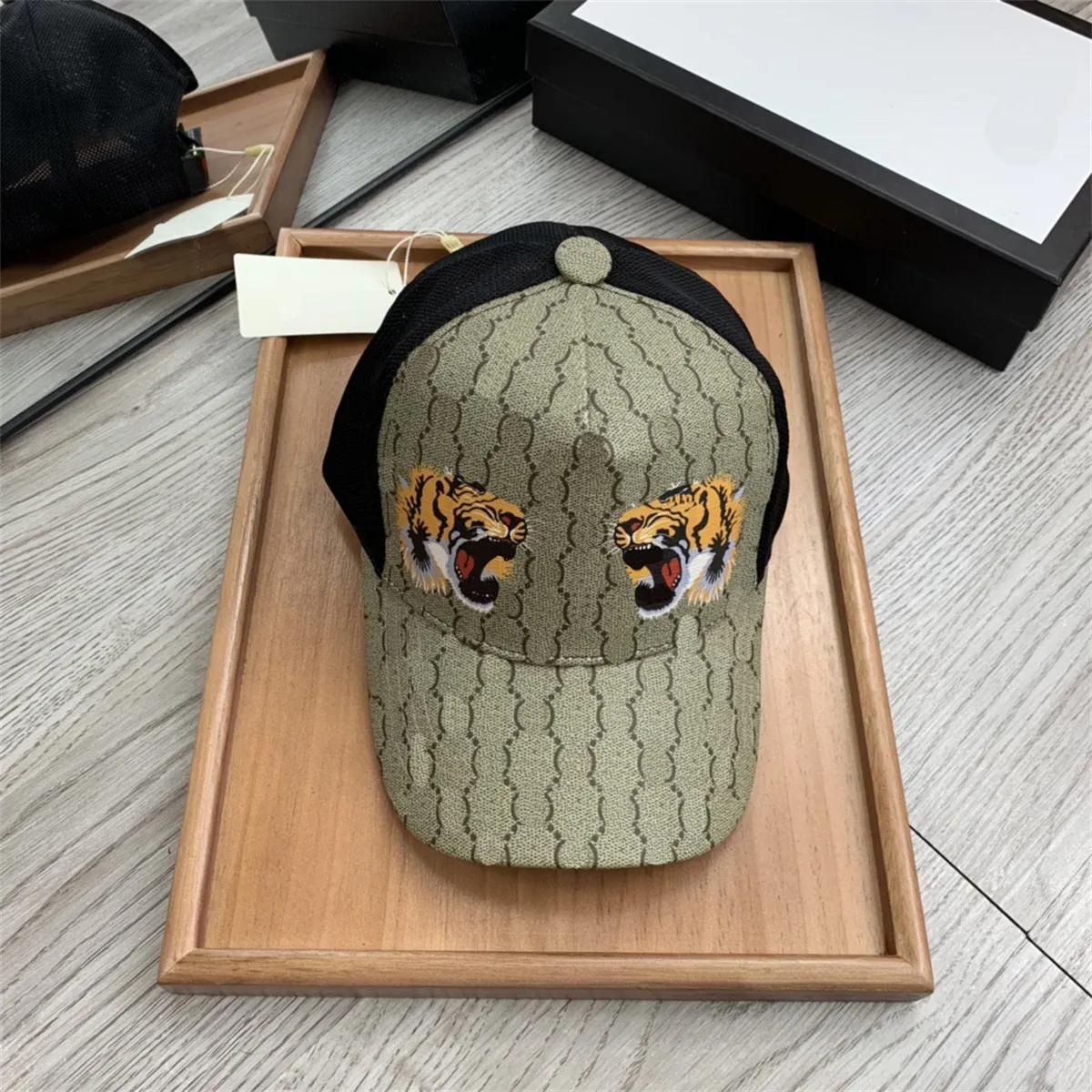 yy2023 Moda para hombre Gorra de béisbol Marca sombrerería Diseñador Gorra de béisbol Tigre Serpiente Abeja patrón Moda casual al aire libre Alta calidad 22aq13b