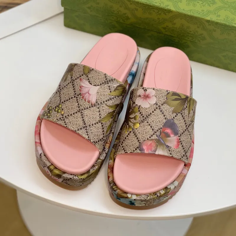 2023 New Style Women s Canvas Back Sandals Non Slip Soft Bottom Slippers Thick Bottom Fashion G House Slippers Beach Heel Height 55mm