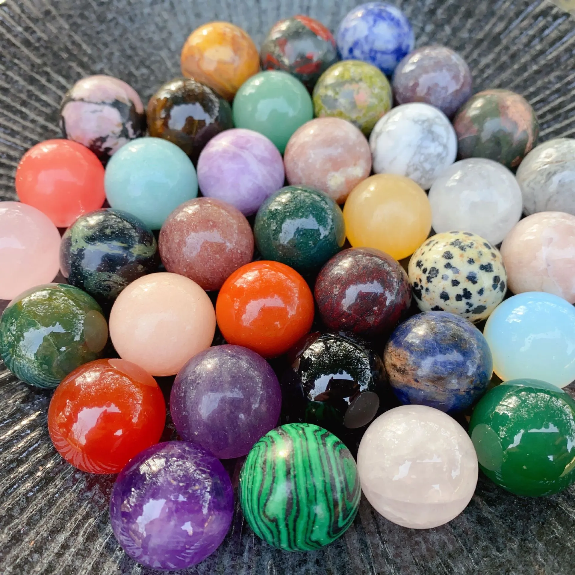 Gemstone Chakra 20mm Sphere Crystal Worry Stone Balls Polished for Witchcraft Stress Relief Meditation Reiki Balancing Decor